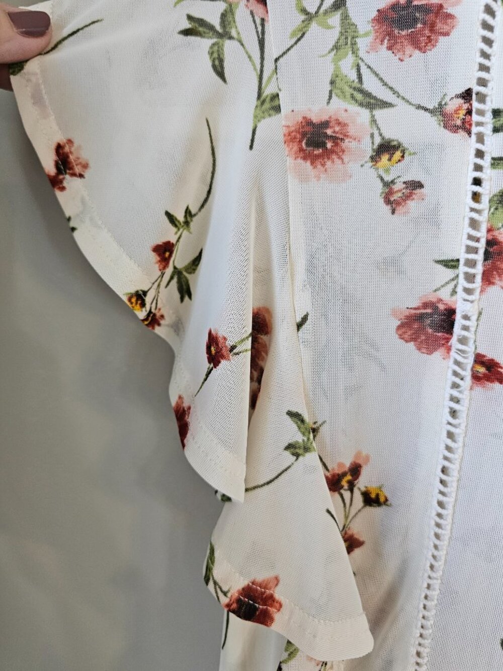 Ivy Rose Floral Flutter Sleeve Blouse Size Small Cream Boho Lace Trim - Picture 6 of 11